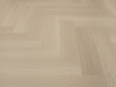 6e37225b-573d-4247-be84-ad938bba2a8e Floer Visgraat Click Beige Eiken